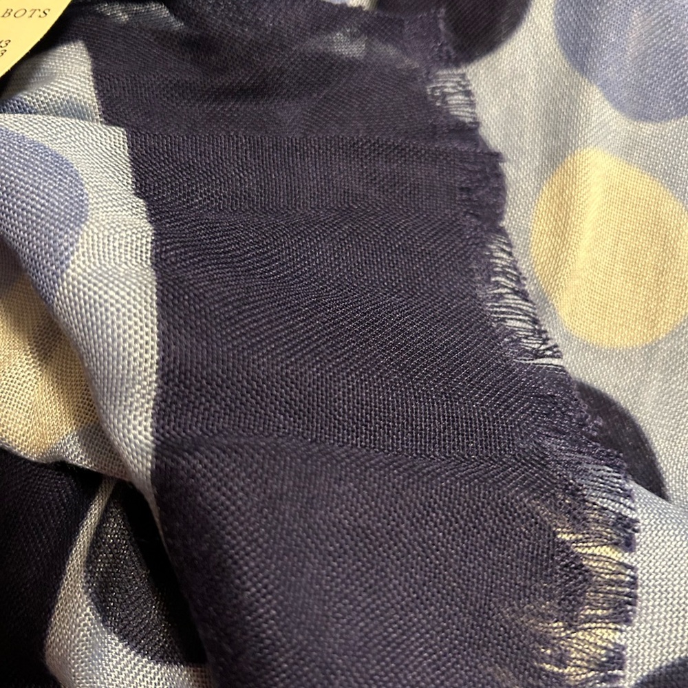 Talbots scarf with dark blue fringe type edge
